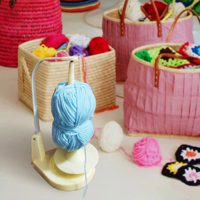 Wool Jeanie Magnetic Pendulum Yarn Knitting and Crochet Yarn Feeder Holder
