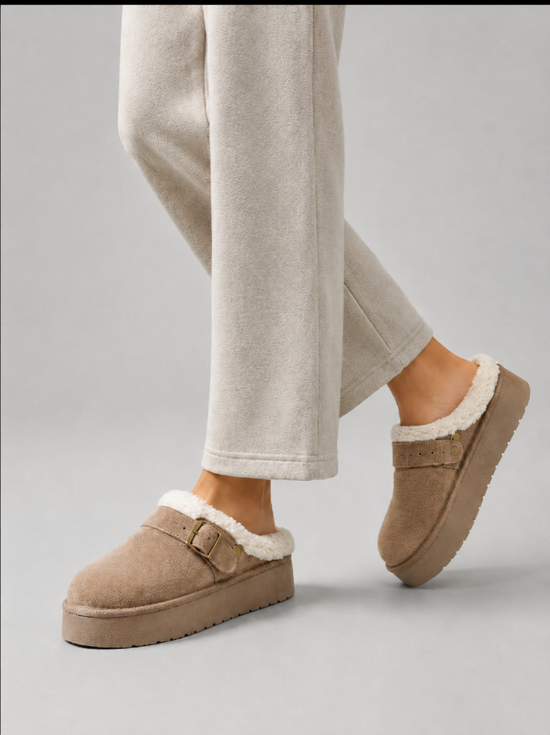 Elina | Lined Buckle Platform Clogs