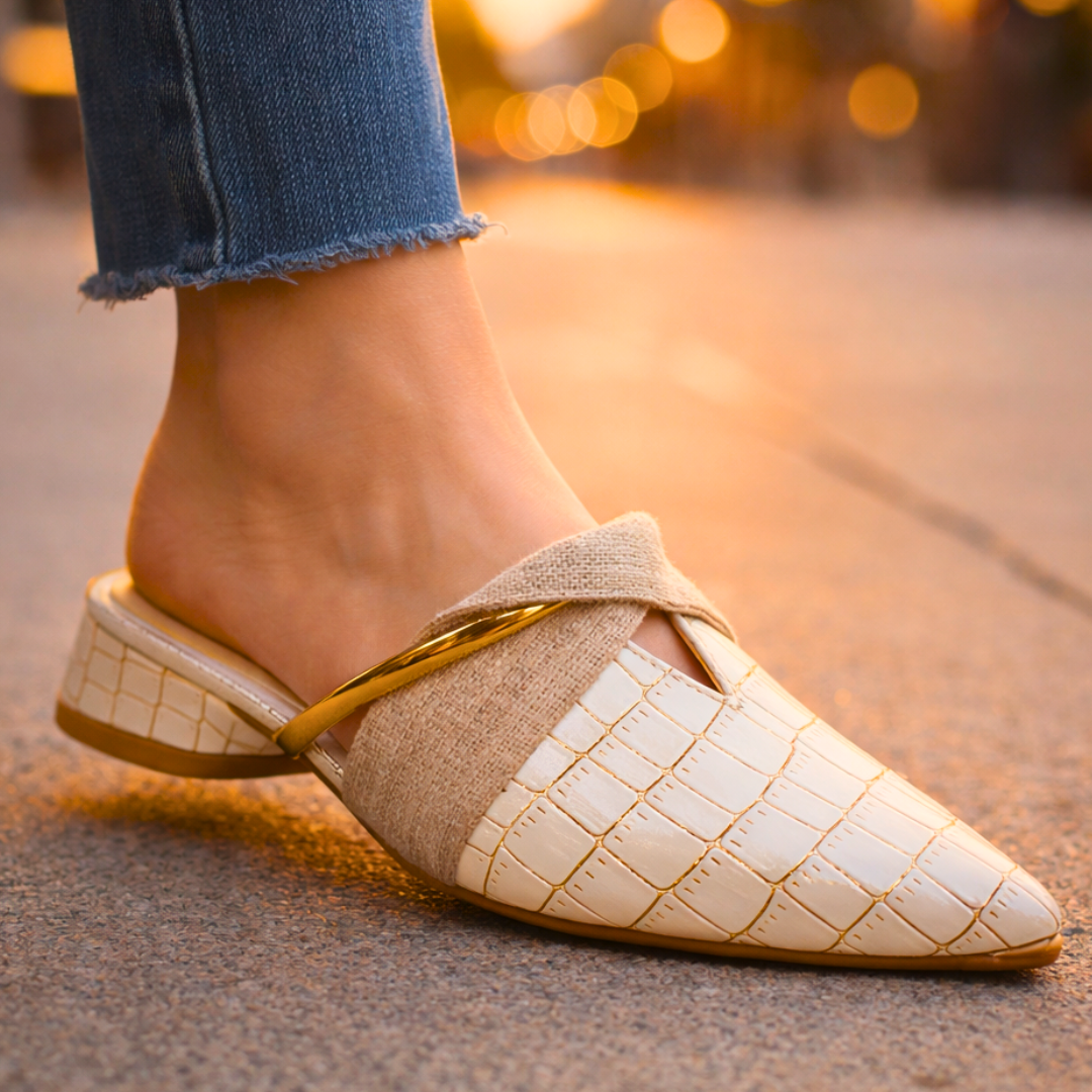 Harper | Women's Croc Pointed-Toe Mules